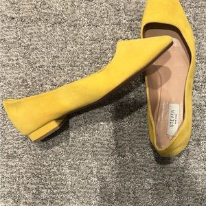 Steve Madden suede flats